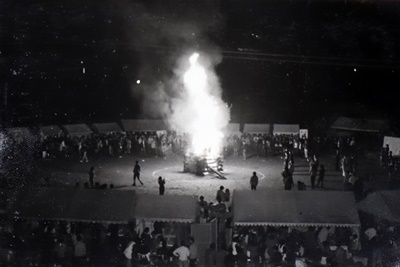 前夜祭のファイヤーストーム（1971（昭和46）年第23回天理大学祭）