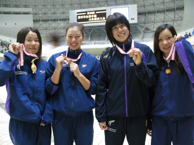 女子200ｍフリーリレー３位 １泳芳倉、２泳笹沼、３泳野津、４泳筒井