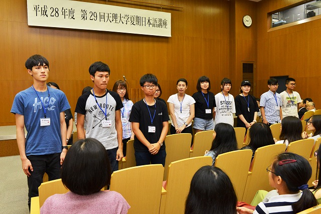 開校式（参加大学の紹介）