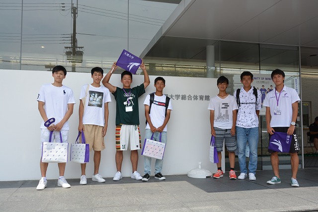 学生によるキャンパスツアー（体育学部キャンパス）