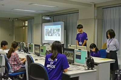 学生によるキャンパスツアー（杣之内キャンパス CALL教室）