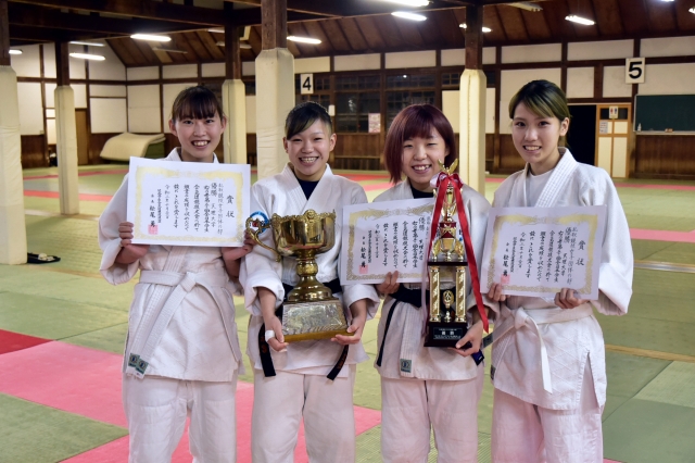 女子乱取競技　団体戦　優勝